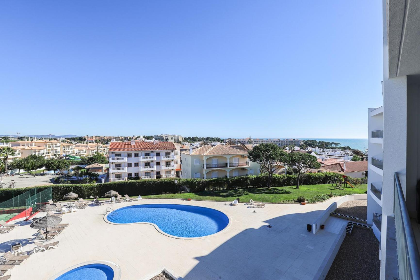 Charming Flat 10 Min Walk To Beach Appartement Albufeira Buitenkant foto